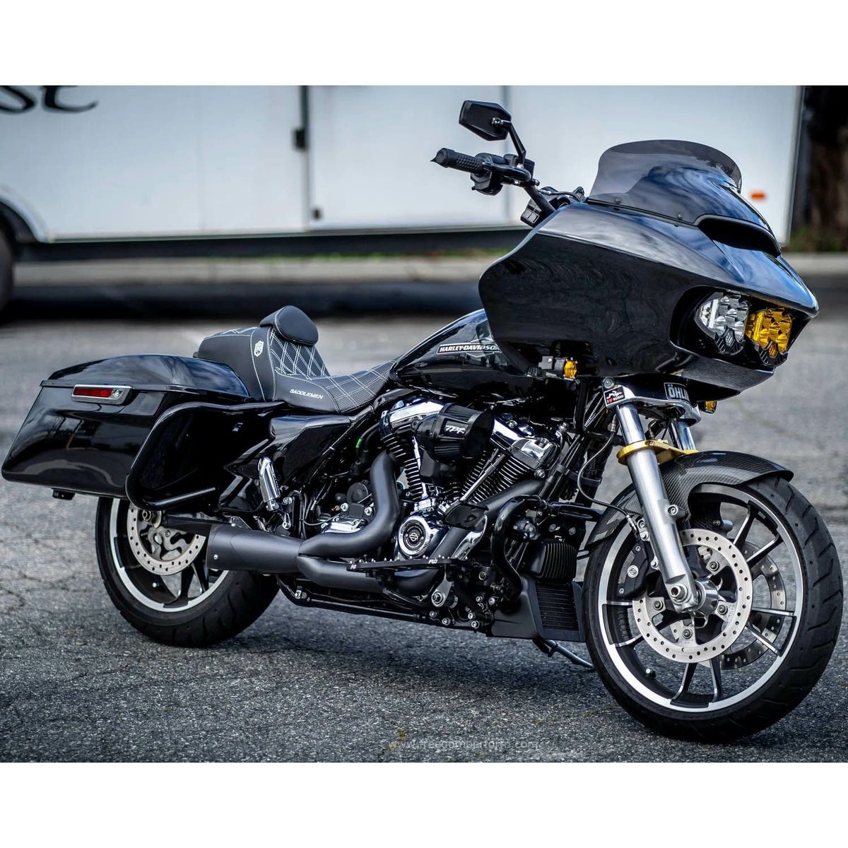 M8ツーリング ショーティー 2-1フルエキゾーストマフラー コンバットエンド (ブラック) フリーダムパフォーマンス2