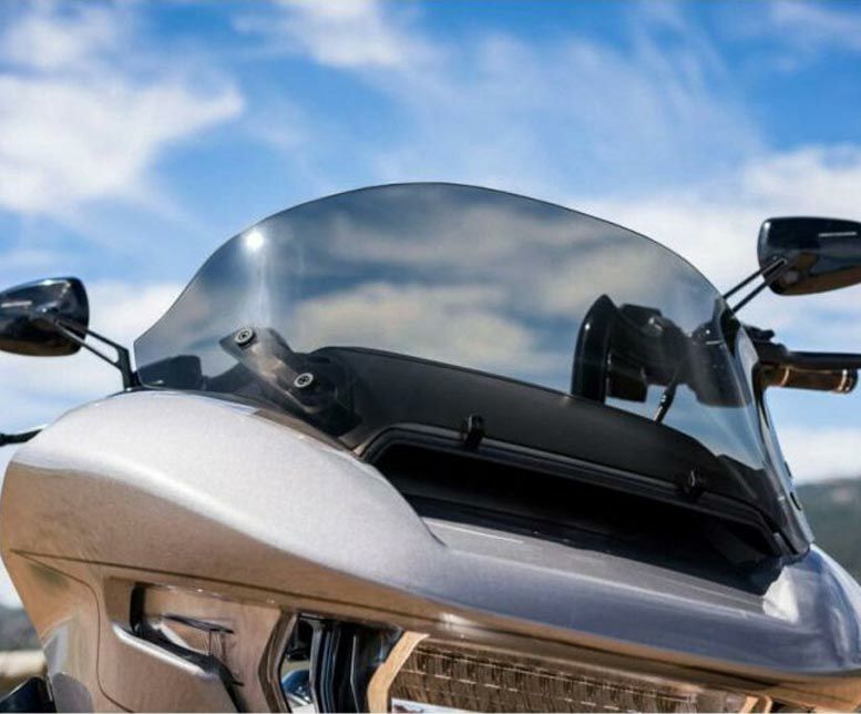  2024以降 ロードグライド ミディアム ウィンドシールド (ダークグレー) クリアビューシールド