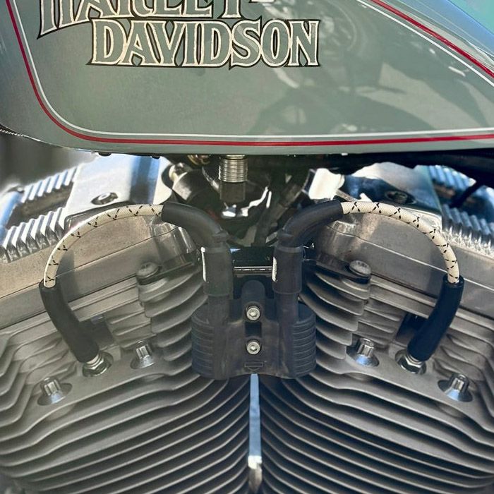 スポーツスター 布巻きスパークプラグコード 上向き用 (ブラック/オレンジ) INFINITY3