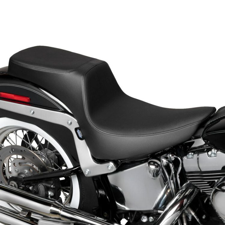  2000～2017 FLソフテイル、2000～2005 FXソフテイル プレデター3 2UPシート (スムース)