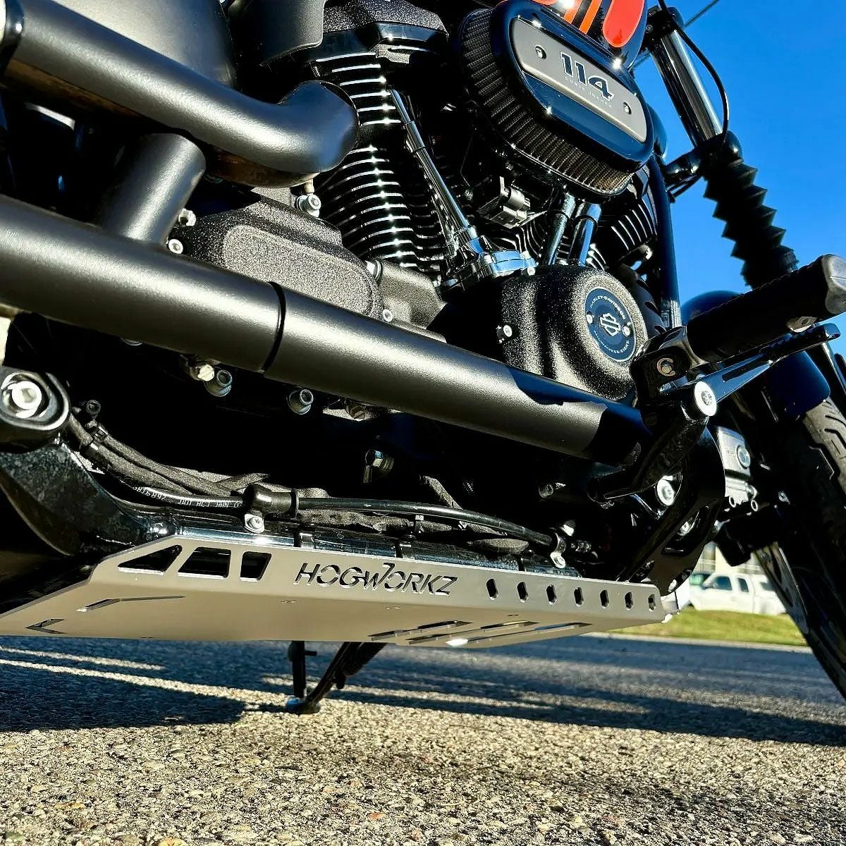 M8ソフテイル スキッドプレート シャーシプロテクター ロウカラー HOGWORKZ