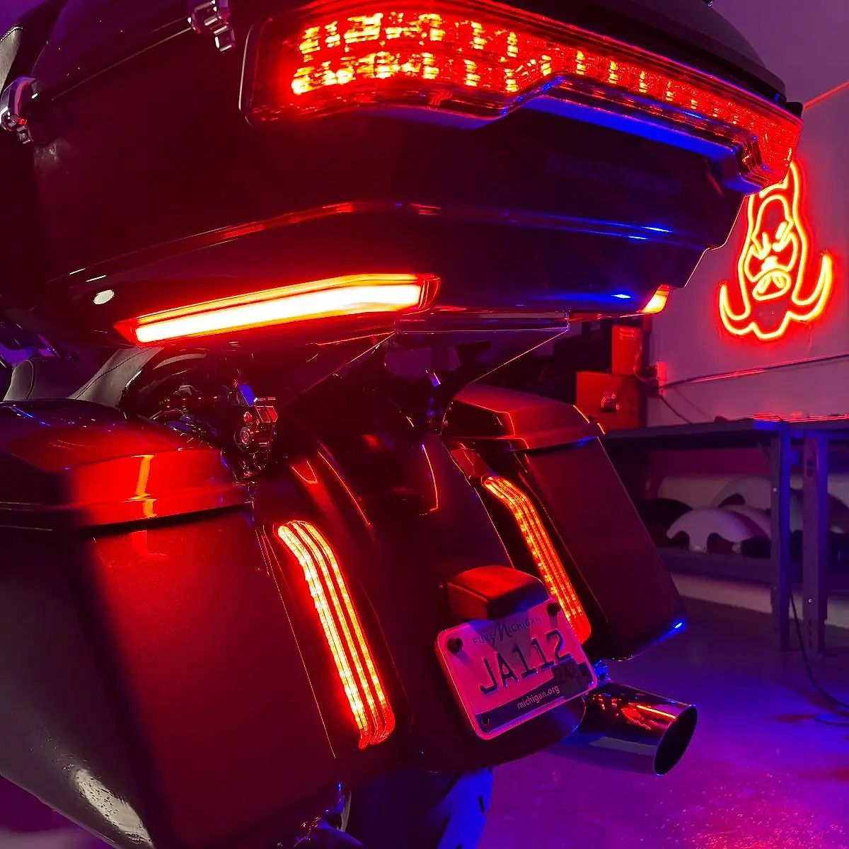 2014以降 ツーリンング ツアーパック LEDサイドマーカー レッド Hog Workz（ホグワークズ） 3