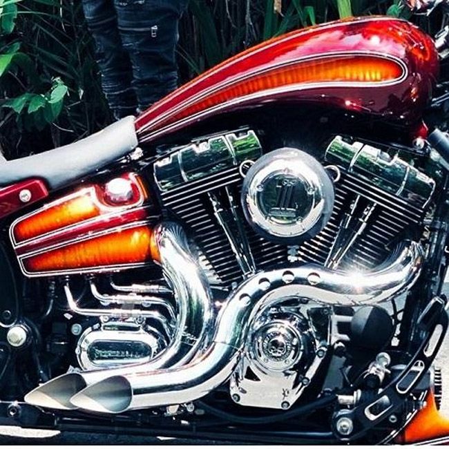 EVO/TC ソフテイル、ダイナ、ツーリング、トライク カットバック フルエキゾーストマフラー (クローム/クローム)