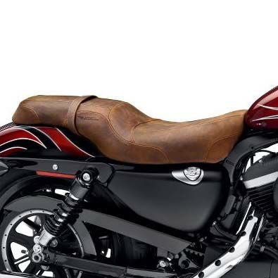バッドランダーシート ディストレッスドブラウンレザー '07以降スポーツスター（2.2/3.3ガロン（7.9/12.5リットル）タンク用）-01