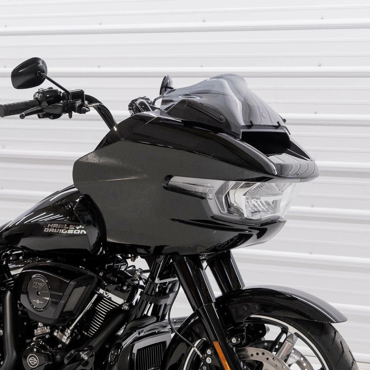 2024以降 ロードグライド 8インチ スポーツウィンドシールド (ライトスモーク)2