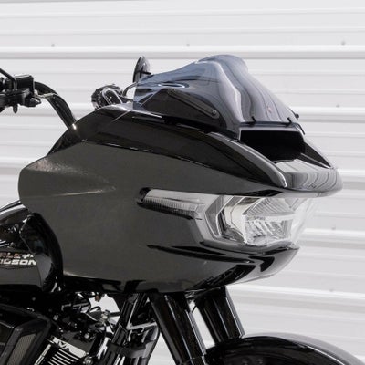 2024以降 ロードグライド 8インチ スポーツウィンドシールド (ダーク 