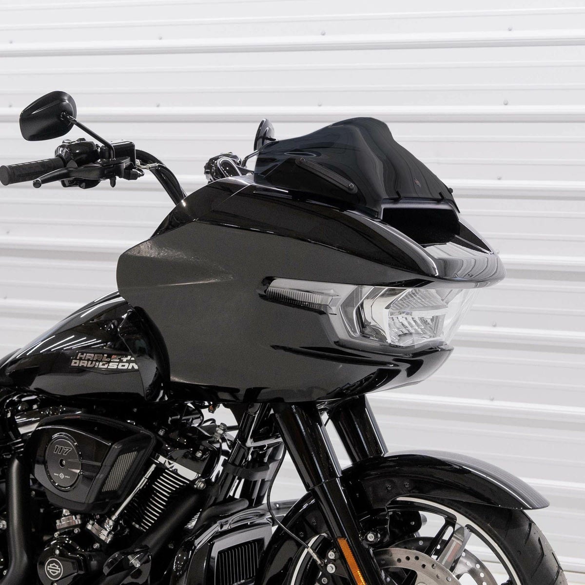 2024以降 ロードグライド 8インチ スポーツウィンドシールド (ブラック)2
