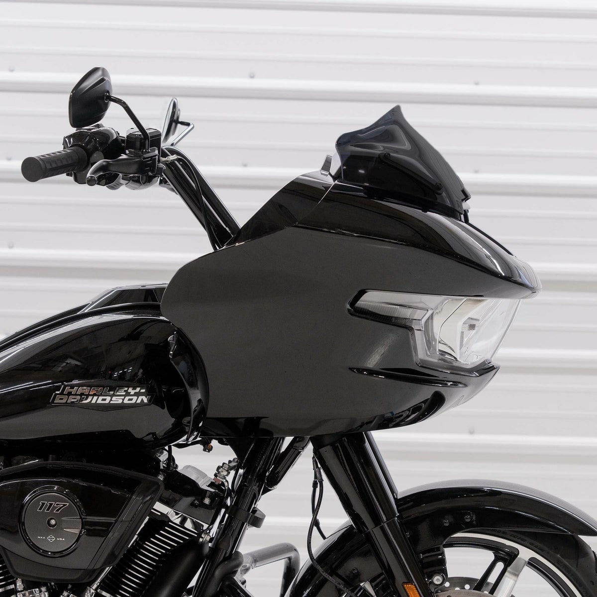 2024以降 ロードグライド 8インチ スポーツウィンドシールド (ブラック)3