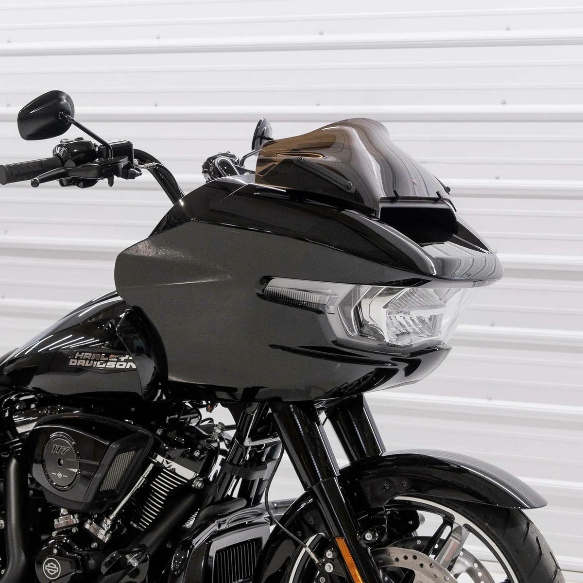 2024以降 ロードグライド 8インチ カラースポーツウィンドシールド (ブロンズ)3