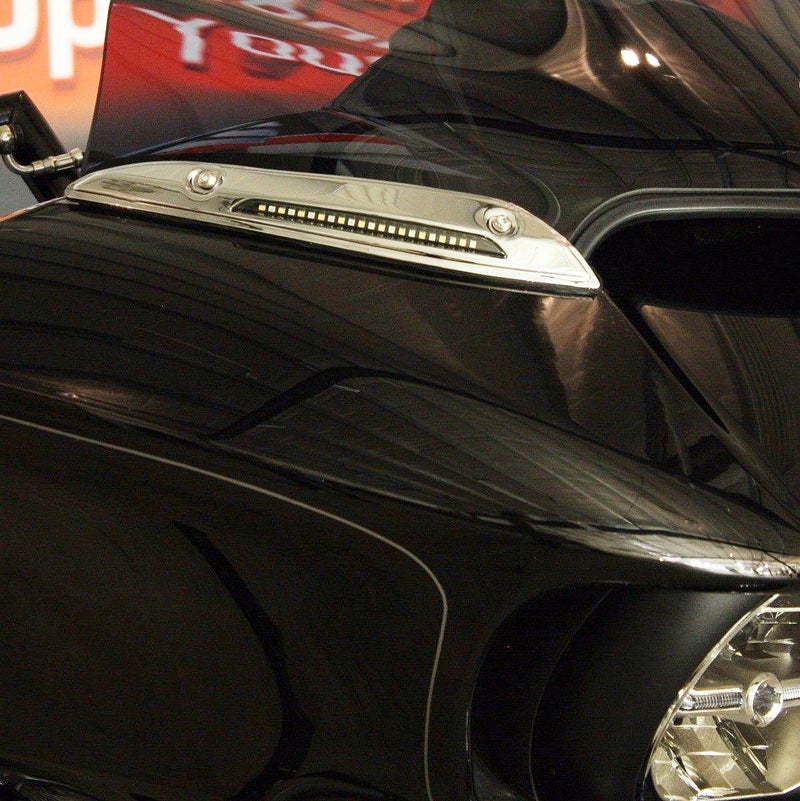 2015以降ロードグライド ターンシグナル付 LEDウィンドシールドトリム クローム Custom Dynamics（カスタムダイナミクス）