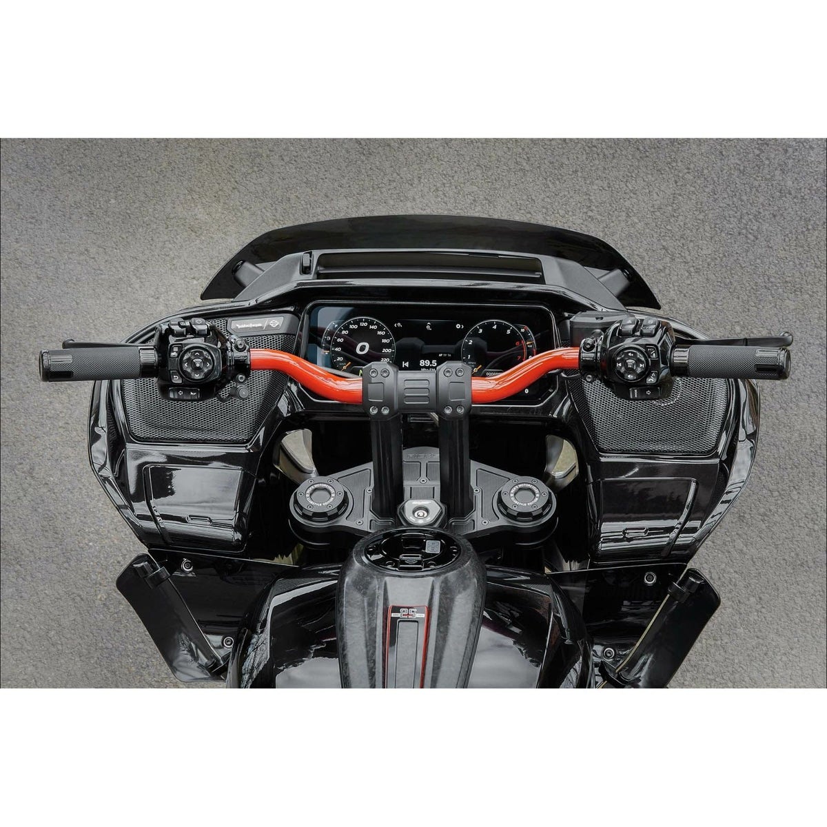 2024以降 ロードグライド クラブスタイル 7インチライザー/トリプルツリーカバーキット2