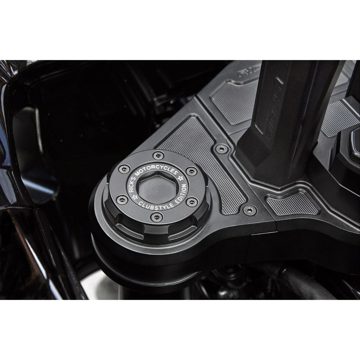 2024以降 ロードグライド クラブスタイル 7インチライザー/トリプルツリーカバーキット3