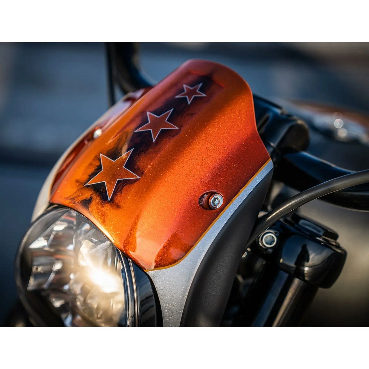 M8ソフテイル ストリートボブ、スタンダード アルミ ヘッドライトキャップ (ロウアルミ)2