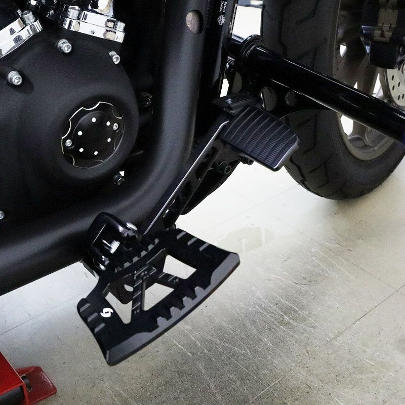 M8 ソフテイル リアブレーキレバーキットV2 Aタイプ (ブラック)