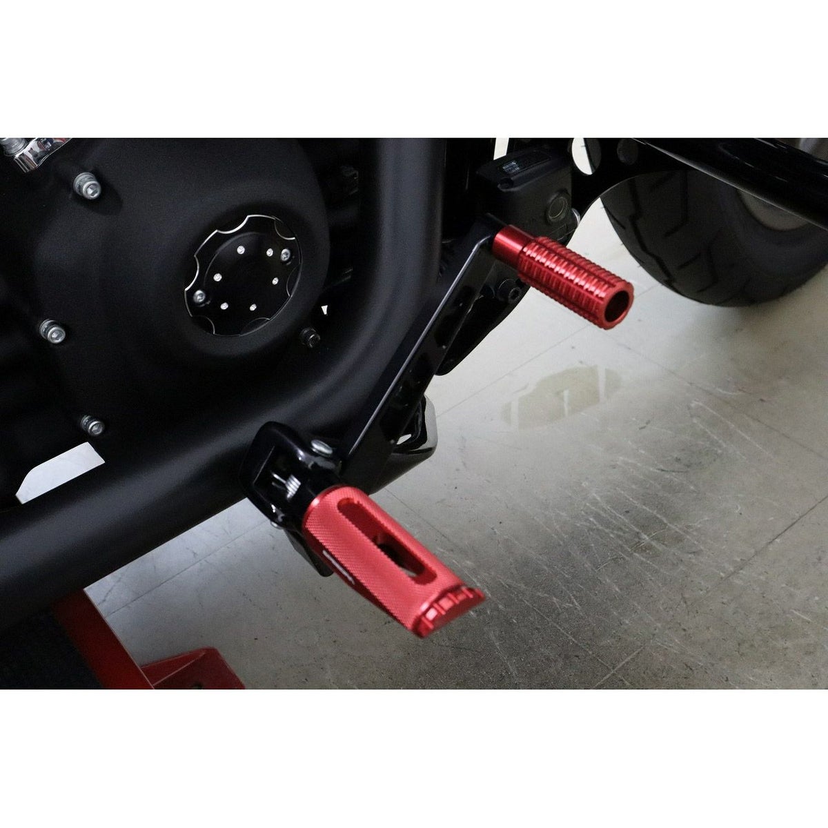 M8 ソフテイル リアブレーキレバーキットV2 Cタイプ (レッド)2