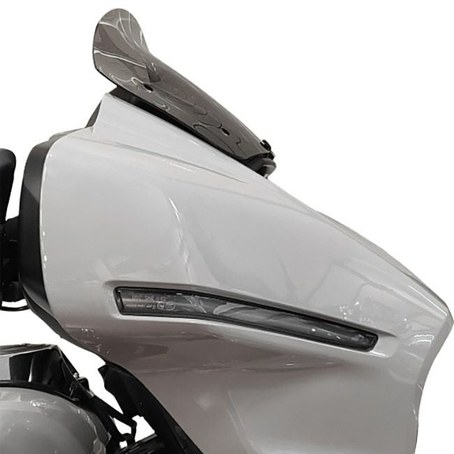 2024以降 ストリートグライド 9.5インチ ウィンドシールド (ライトスモーク)