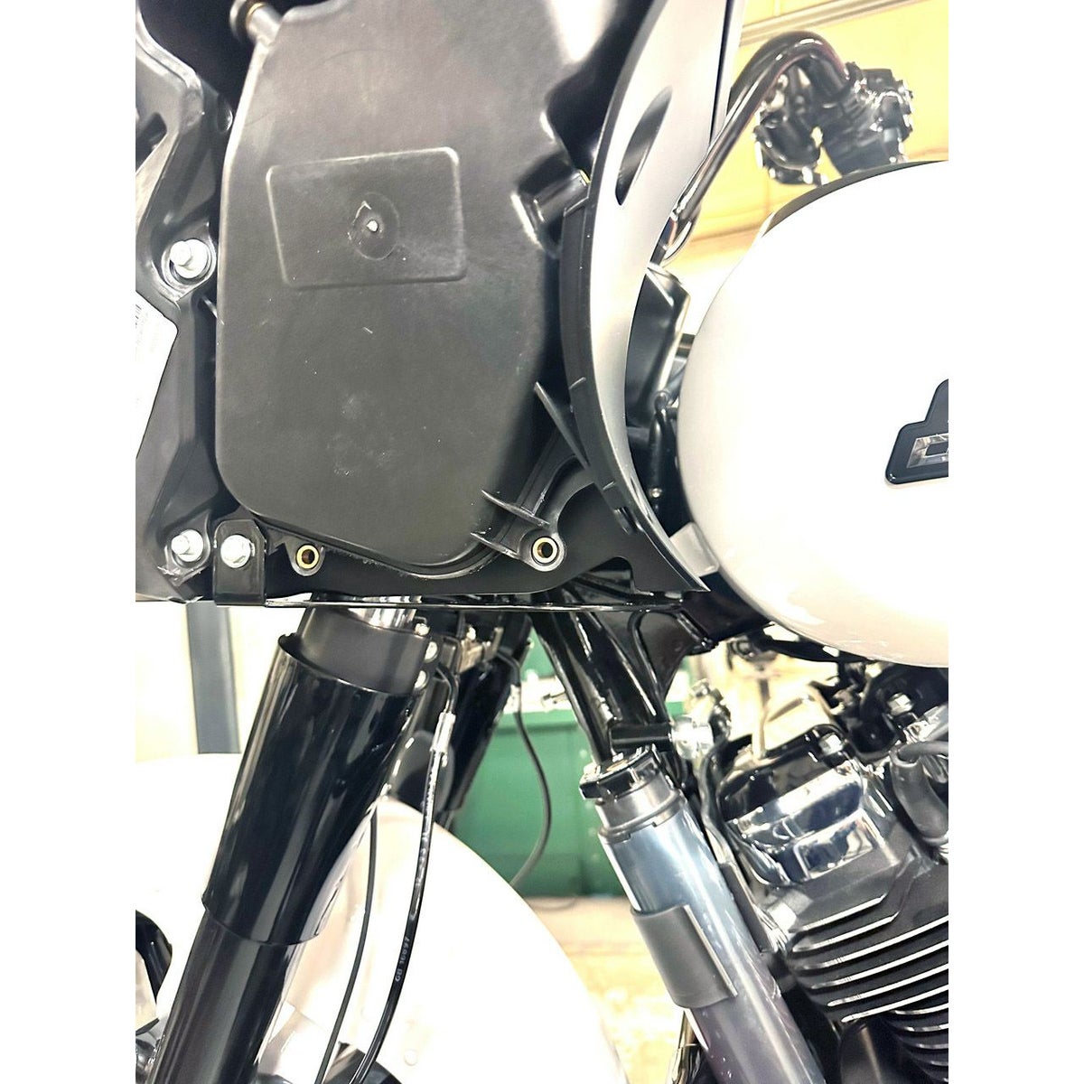 2024以降 ロードグライド フェアリングサポートブラケット3