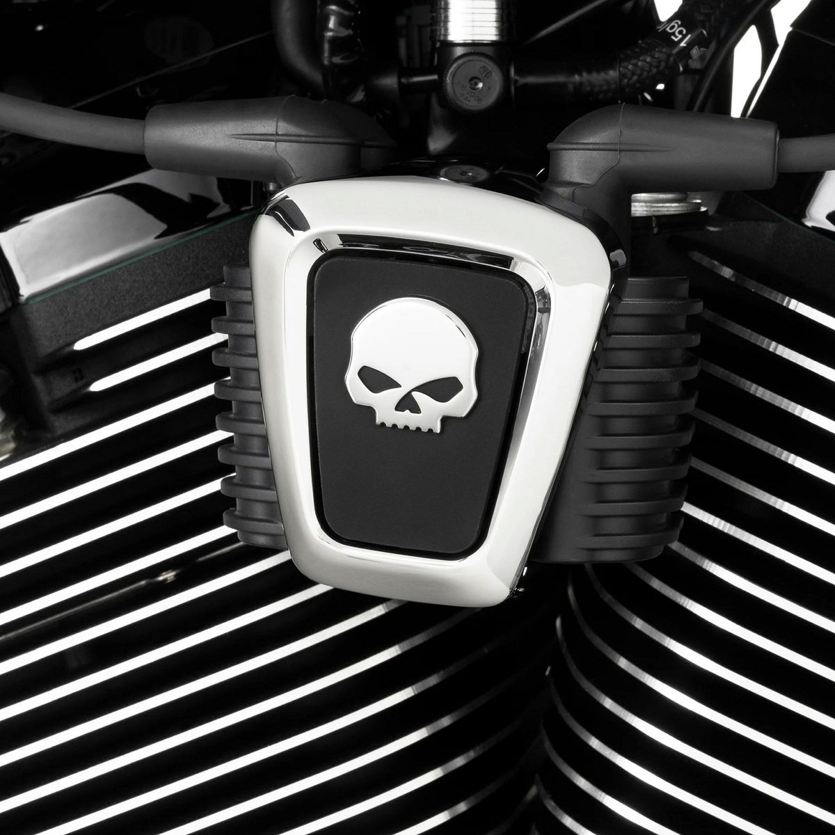  2018以降 ソフテイル、2025以降 ツーリング バーアンドシールド コイルカバー (クローム)