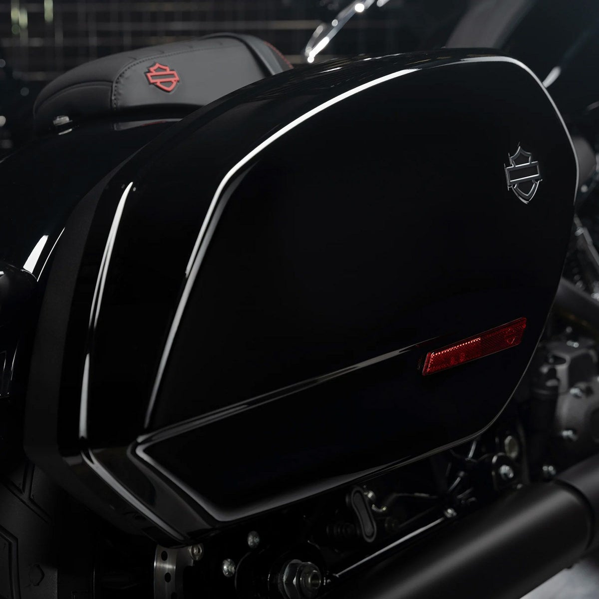 025以降 ローライダーS FXLRST サドルバッグセット (ビビッドブラック)