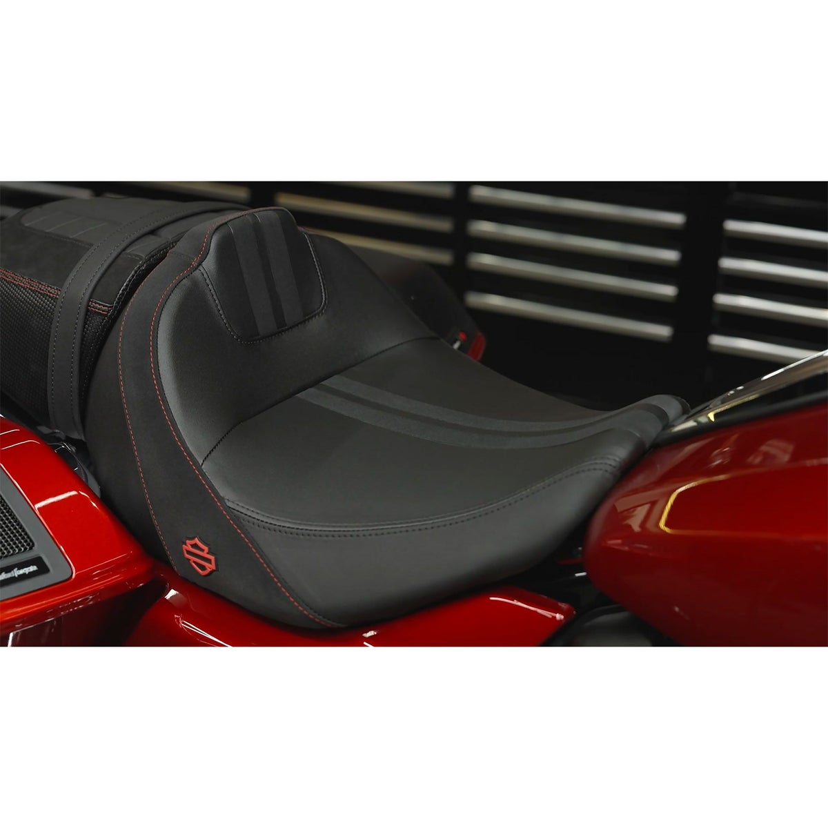 2024以降 ツーリング スポーツ ソロ・ツーリングシート (コントラストストライプ)2