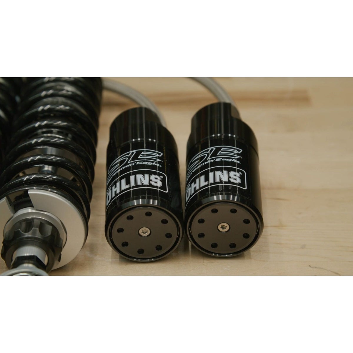 2024以降 ツーリング スクリーミンイーグル/オーリンズ リモートリザーバー付リアサスペンション (ブラック)2