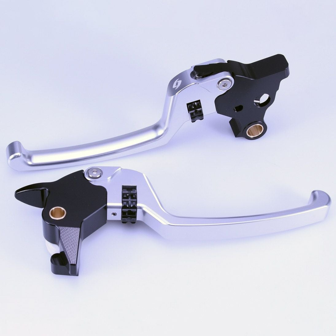 M8ソフテイル アルミ アジャスタブルレバーセット スタンダードタイプ (シルバー/ブラック)1