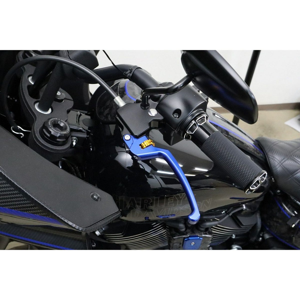 M8ソフテイル アルミ アジャスタブルレバーセット スタンダードタイプ (ブルー/ゴールド)2