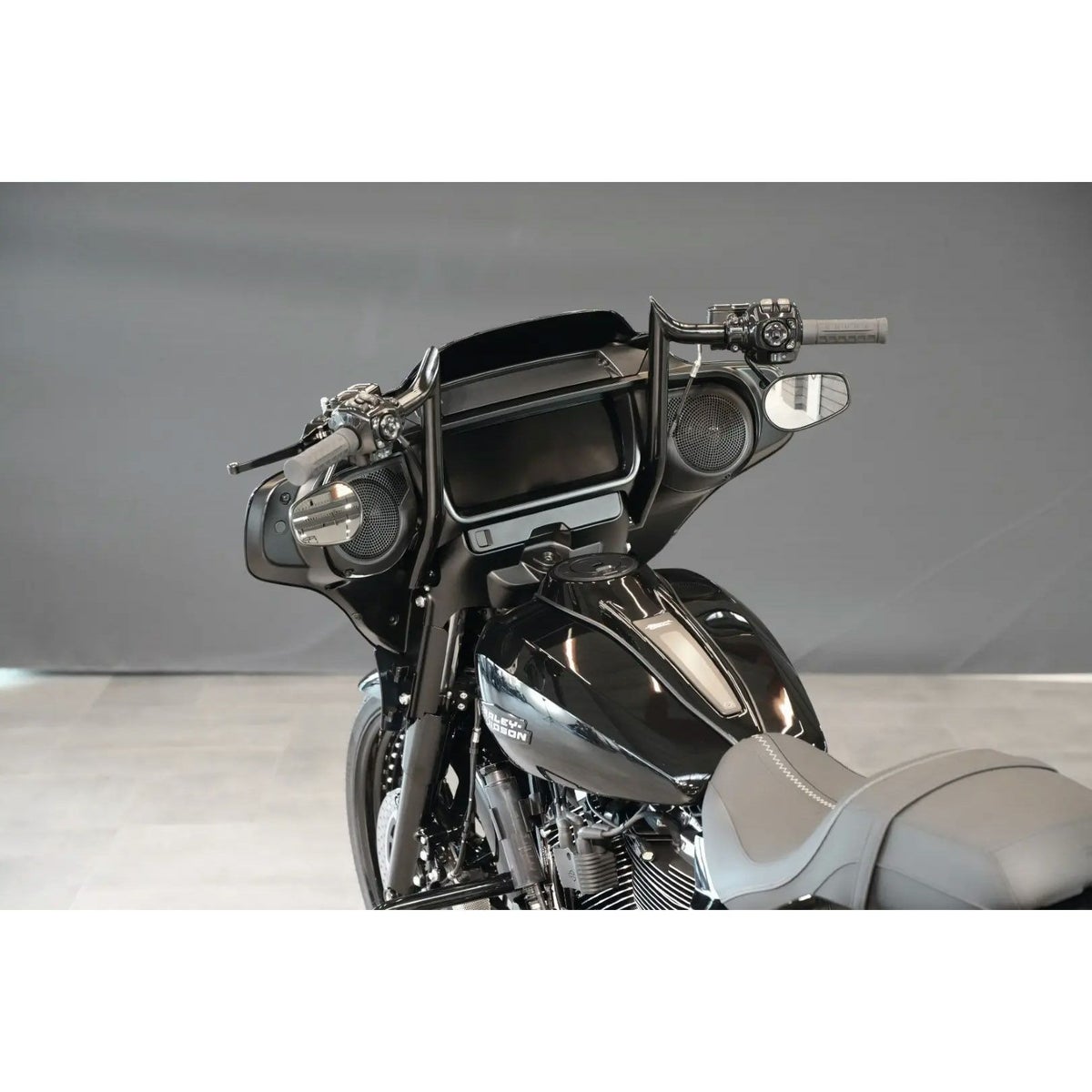  2024以降 ストリートグライド/ウルトラ ブレードランナー2 エイプハンドルバー (ブラック)1