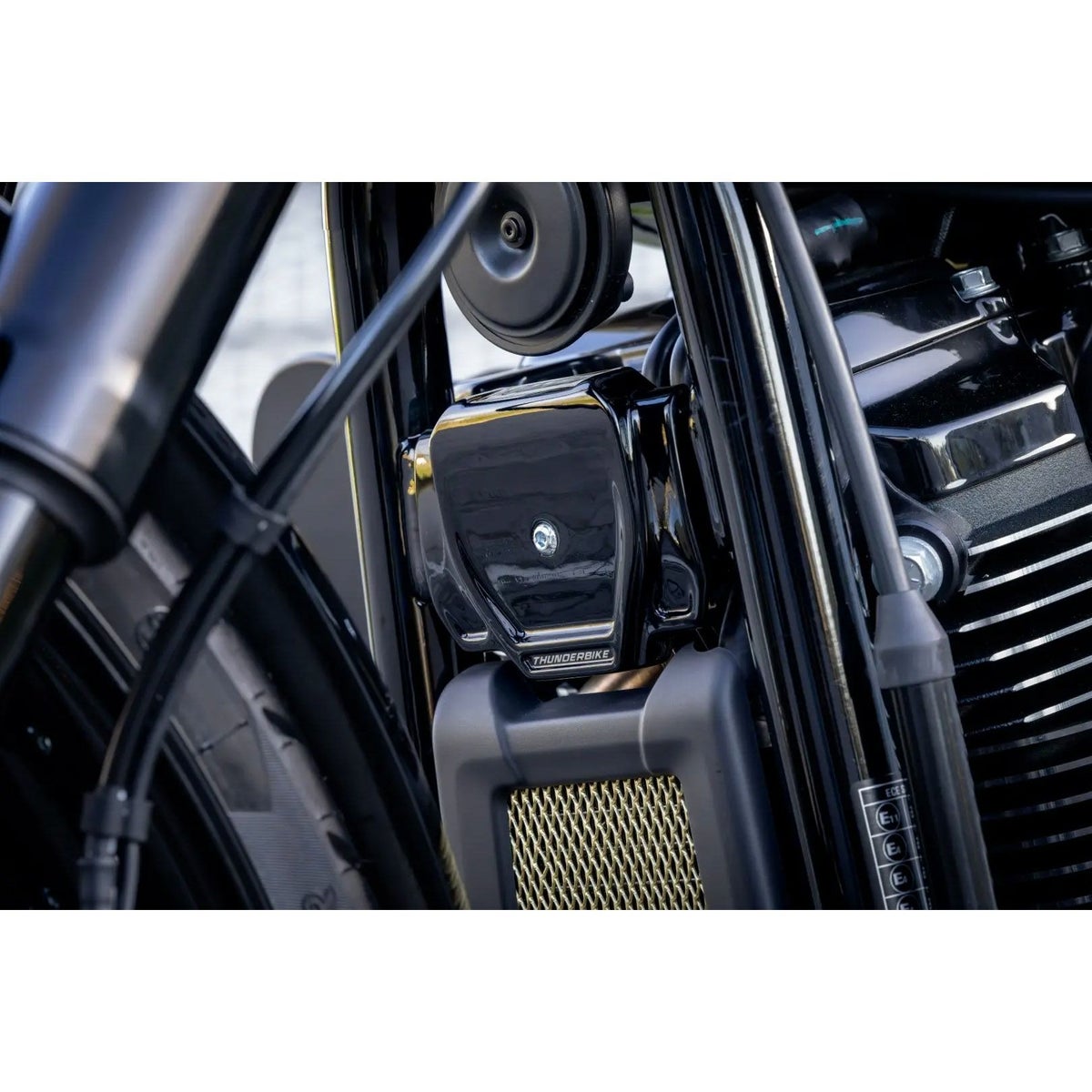  M8 ソフテイル フレームカバー (マットブラック)2