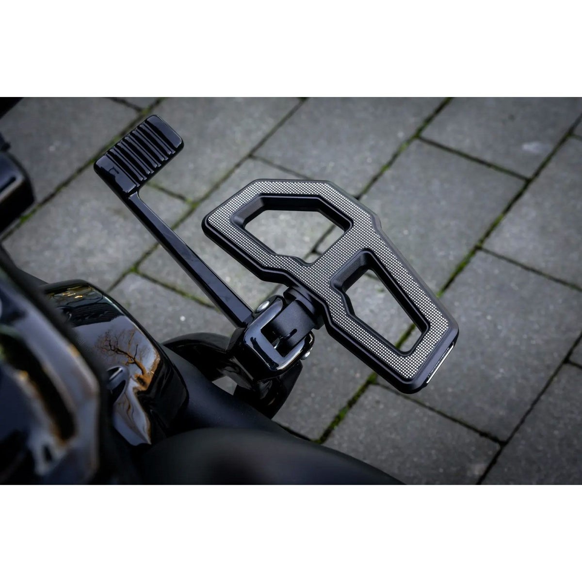 M8ソフテイル、スポーツスターS サテンデザイン・ミニフロアボード1