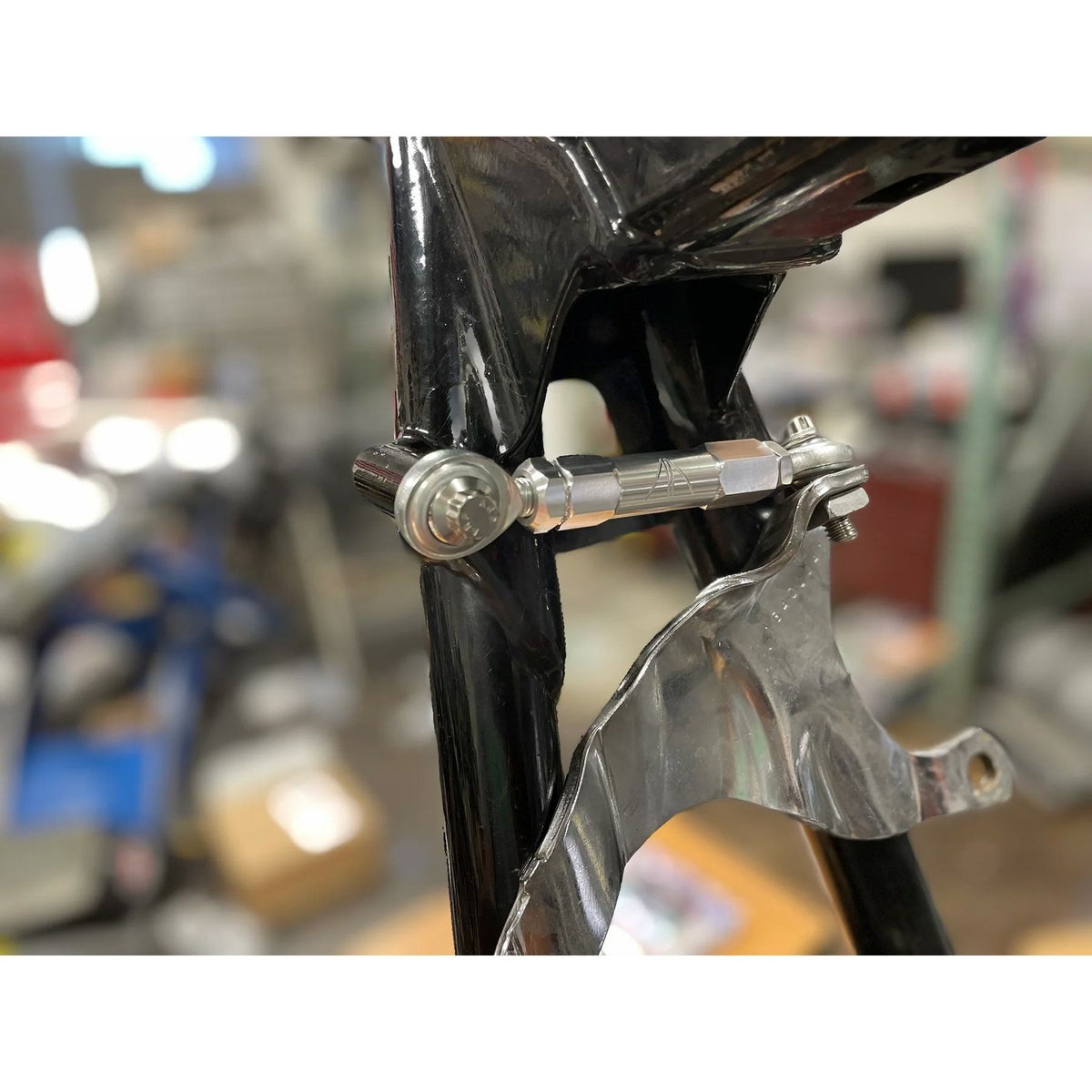 2009以降 ツーリング、トライク アジャスタブル・エンジンスタビライザーリンク (シルバー)2