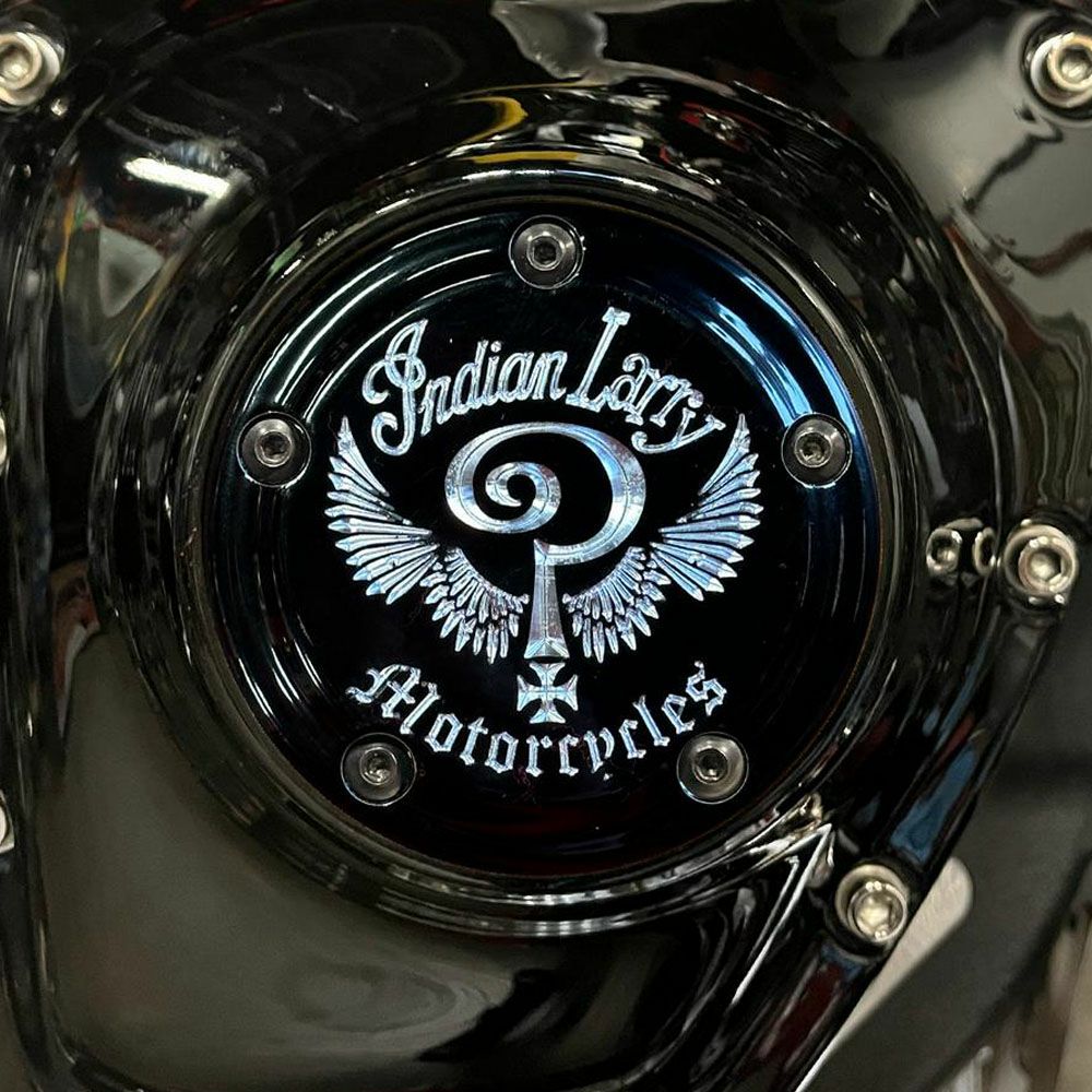 Indian Larryロゴ タイマーカバー グロスブラック Indian Larry