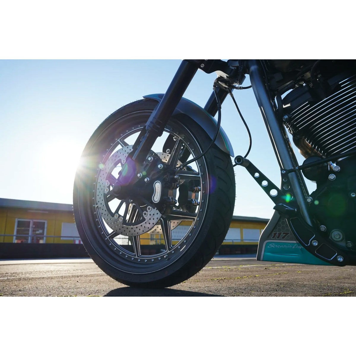 M8ソフテイル スポーツグライド 300/340mm用 キャリパー変換アダプター (ブラック)3