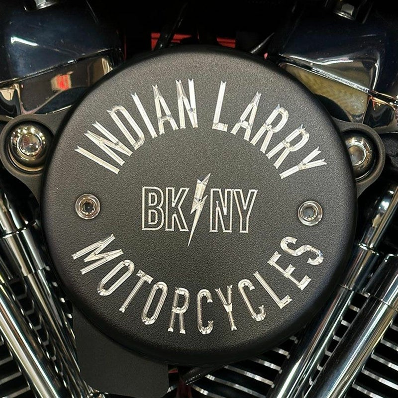 ステルスエアクリーナー用 BK/NY ロゴデザイン カバー マットブラック Indian Larry Motorcycles