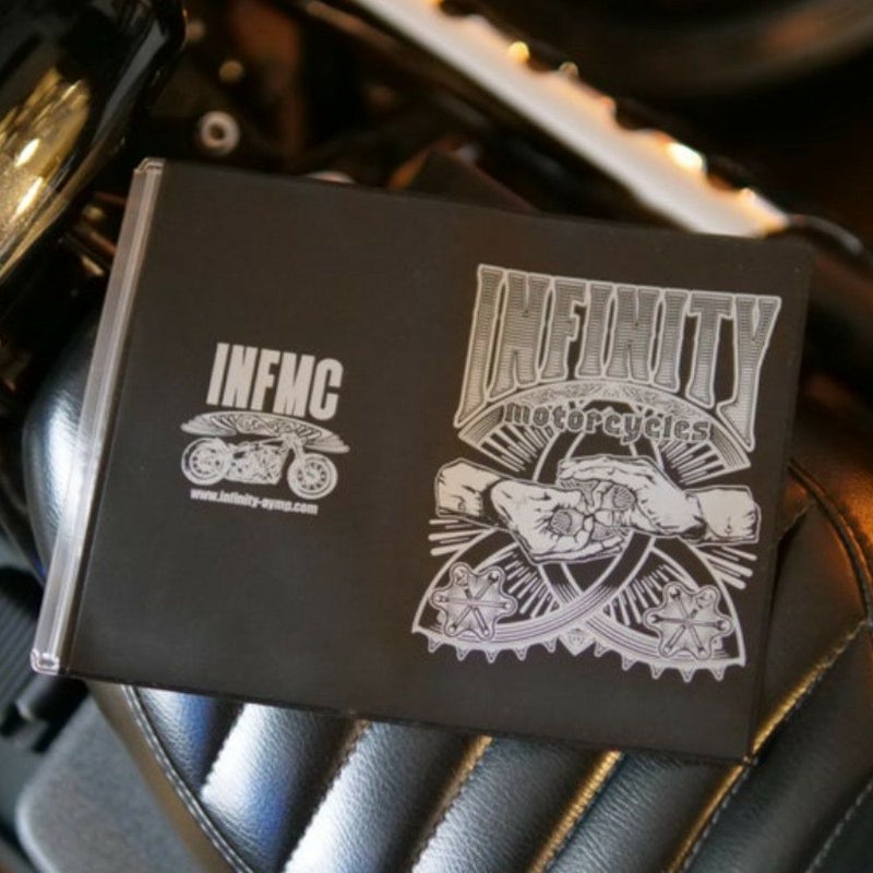 INFINITY 車検証ケース