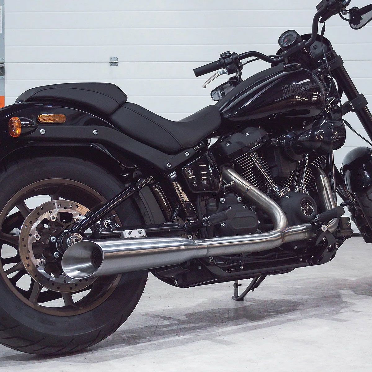 スタンダード パフォーマンス 2-1 フルエキゾーストマフラー (ポリッシュ)