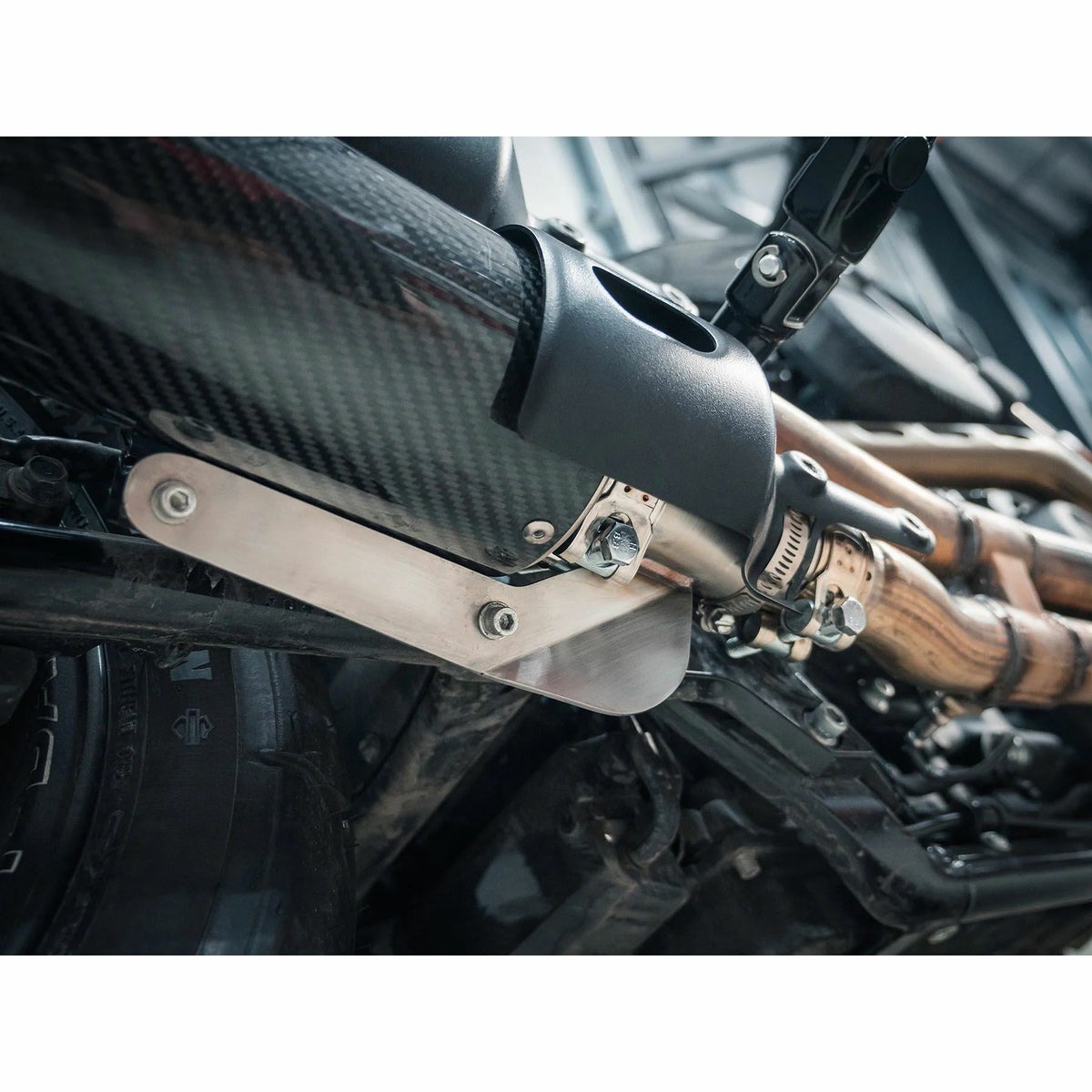  2021～2024 M8 ファットボブ スリップオンマフラーセット (カーボン)6