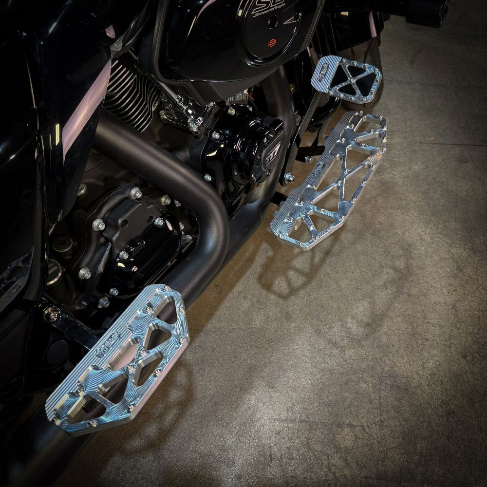 ハーレー ツーリング MX パッセンジャーフロアボード (シルバー)5