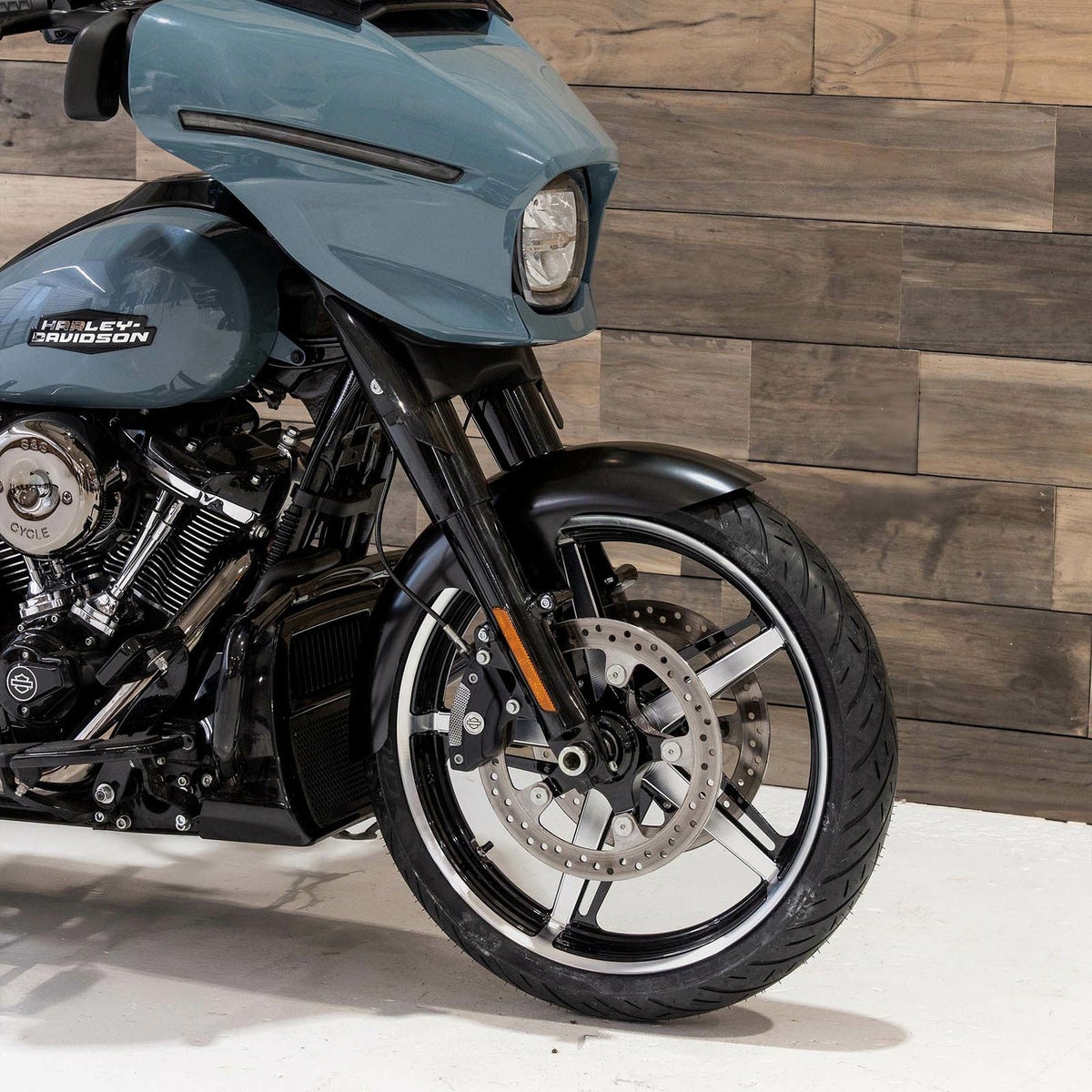 2023以降 CVOツーリング用 ヘンリー・スチール フロントフェンダー2