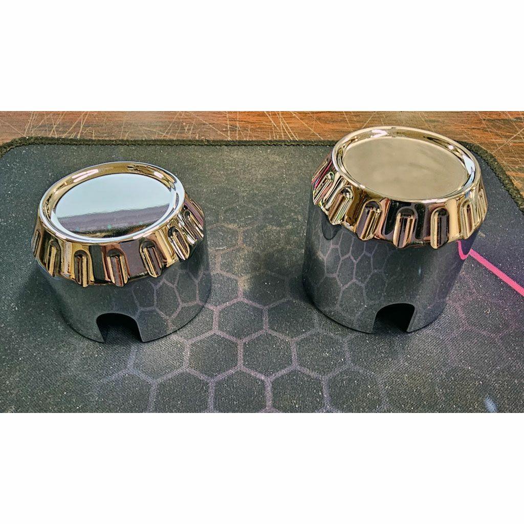 2000～2007 ソフテイル 溝入りデザイン リア・アクスル カバー (クローム)1