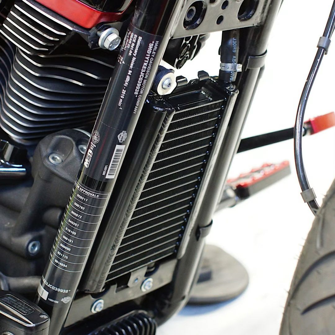 M8 ソフテイル ビッグ・オイルクーラー