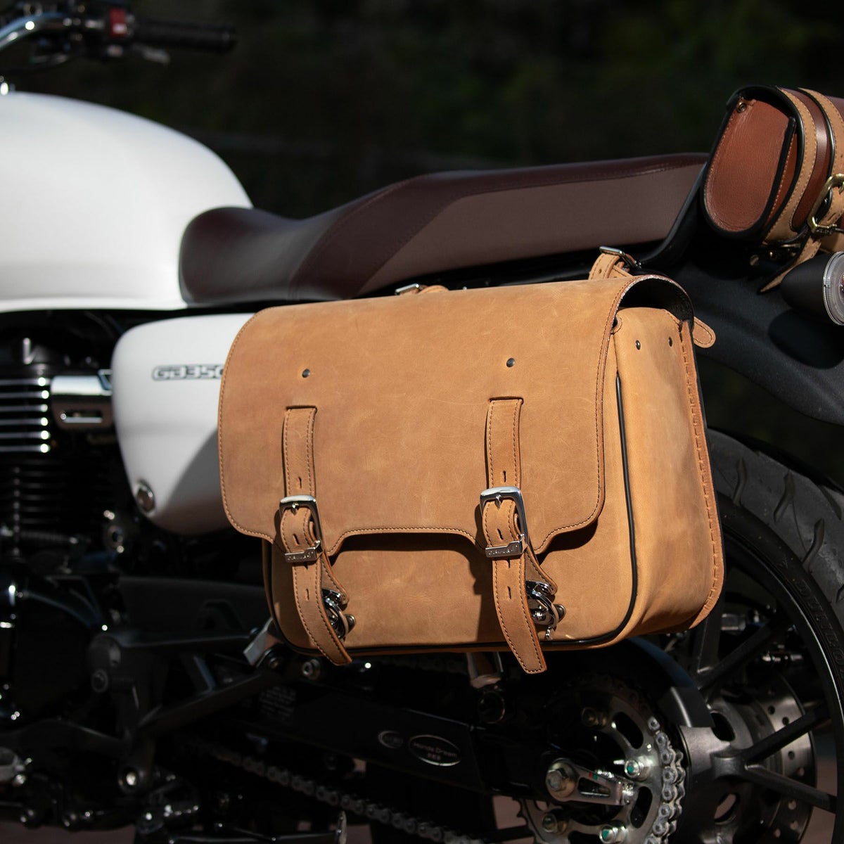 デグナー SB-114 オイルレザー・サドルバッグ 12L (ビンテージブラウン)