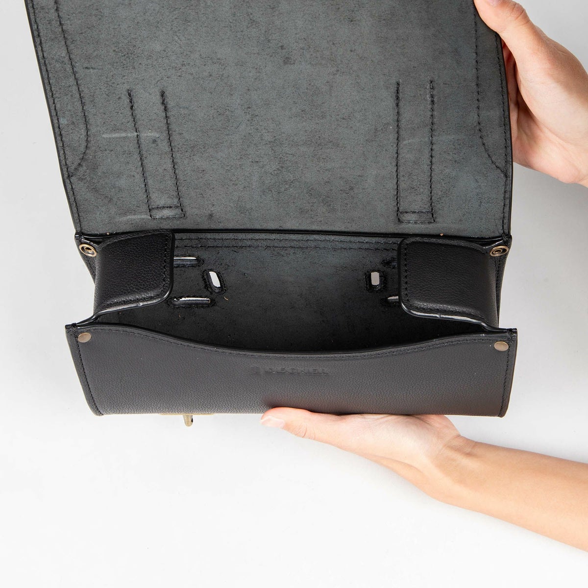 デグナー TB-8 レザー ビンテージ オーバル・ツールバッグ 1.5L (ブラック)5