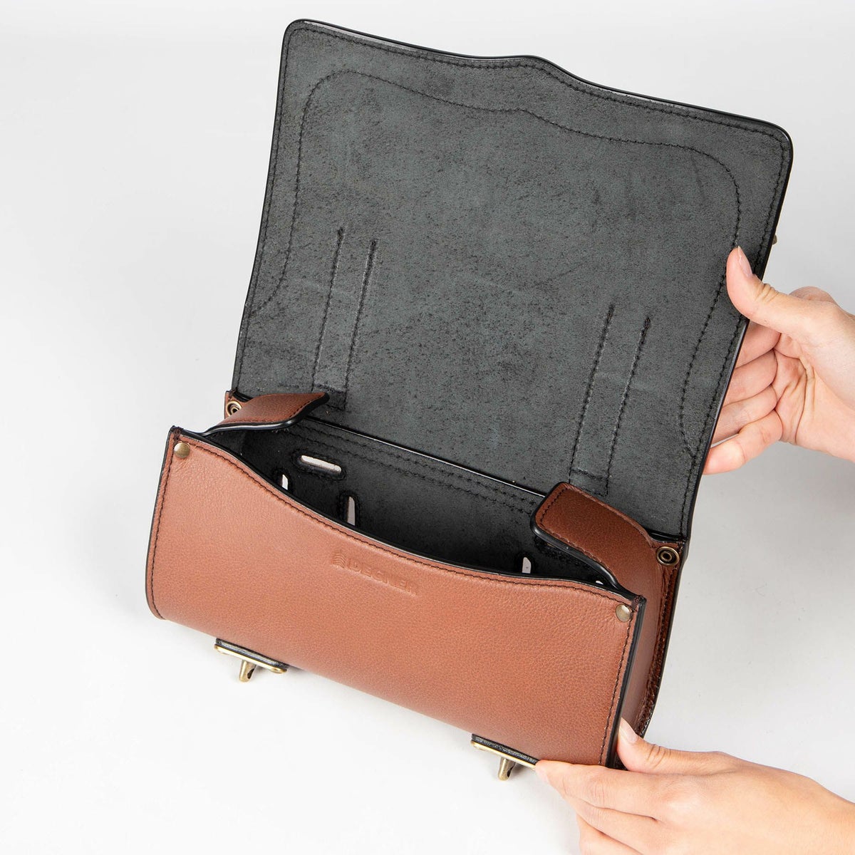 デグナー TB-8 レザー ビンテージ オーバル・ツールバッグ 1.5L (ブラウン)6