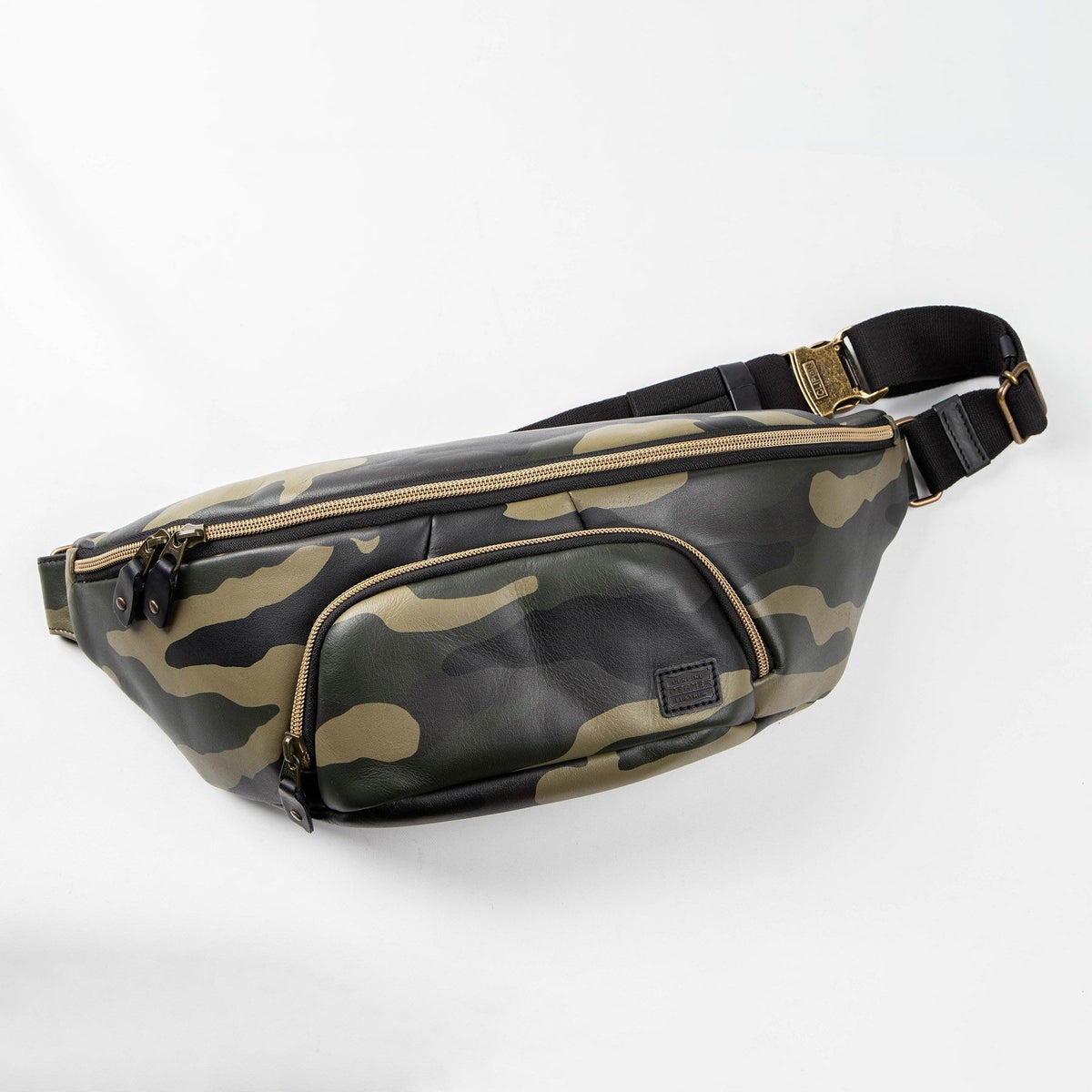 デグナー W-136 大容量 レザー・ウェストバッグ (カモ)