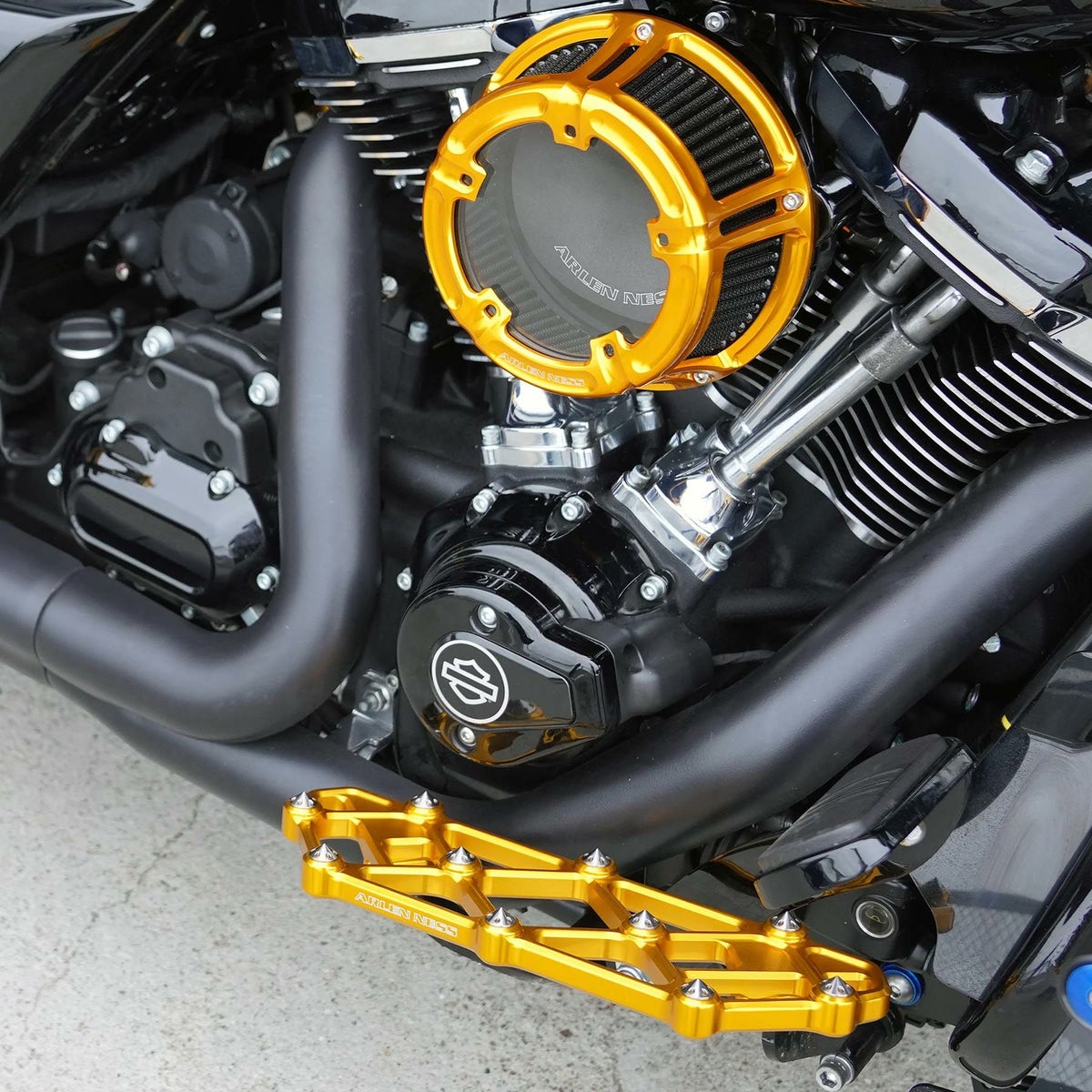 ツーリング、FLソフテイル ダイアモンド・フロアボード (ゴールド)4