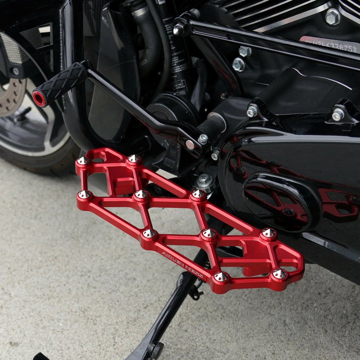  ツーリング、FLソフテイル ダイアモンド・フロアボード (レッド)5