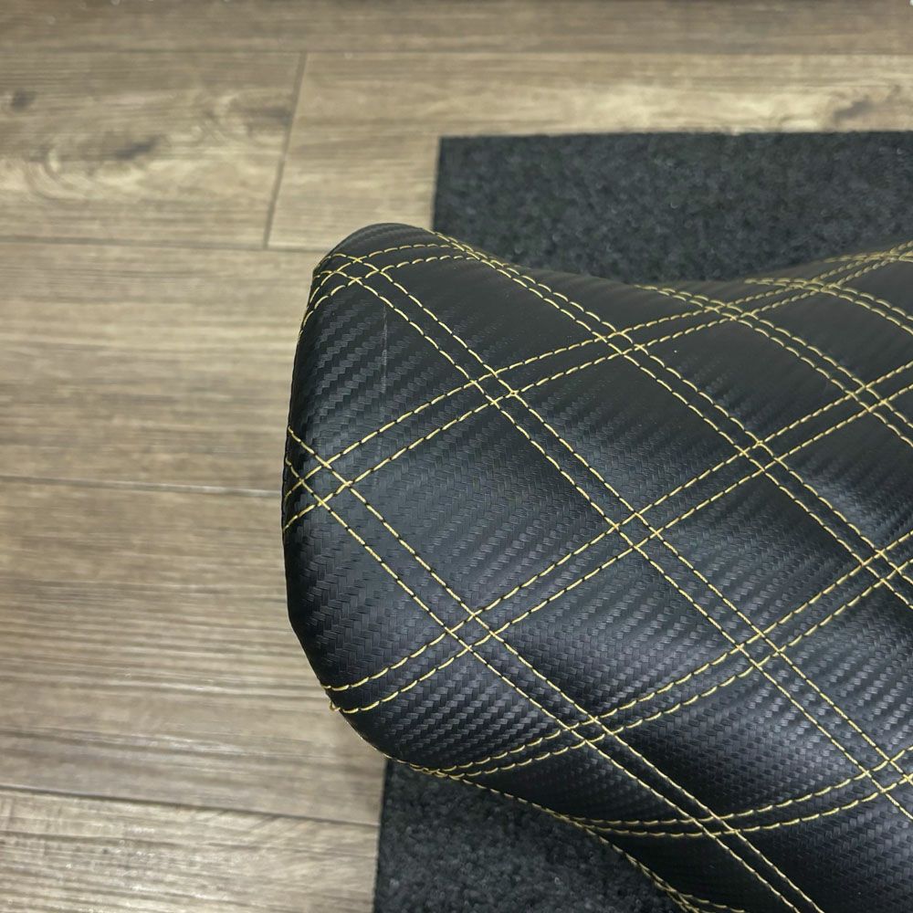 M8 ローライダー/S/ST、スポーツグライド SDC パフォーマンスグリッパーシート ゴールドステッチ Saddlemen 