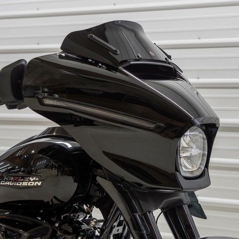 2024以降 ストリートグライド/ウルトラ フレア・ウィンドシールド 6.5インチ (ソリッドブラック)