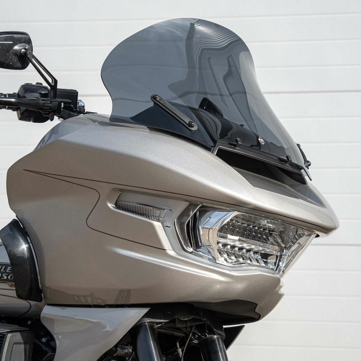 クロックワークス PROツーリング・15インチ・フレアウィンドシールド (ダークスモーク)